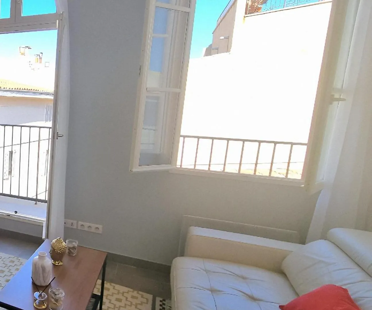 Apartment Appartement T3 Duplex Sous Les Toits De Marseille Panier Vieux Port