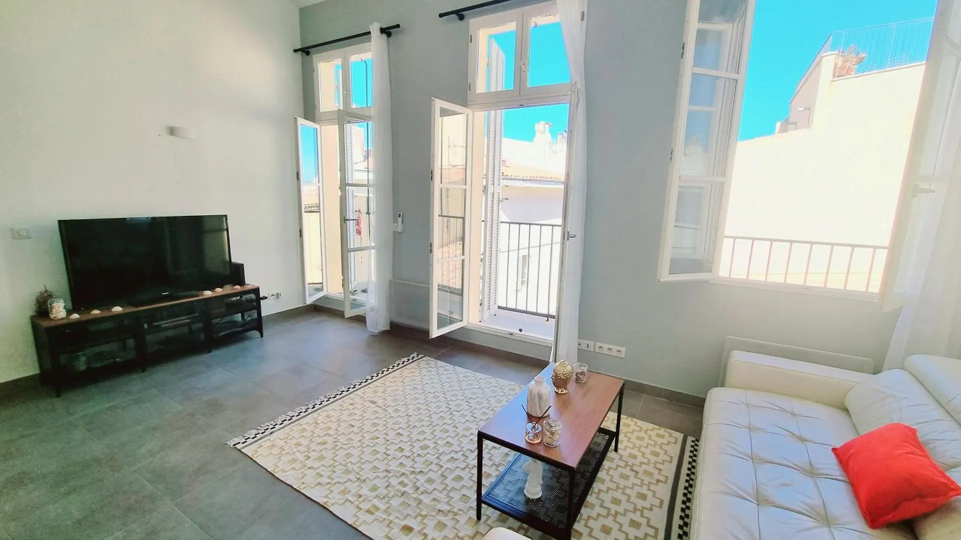 Appartement T3 Duplex Sous Les Toits De Marseille Panier Vieux Port Apartment
