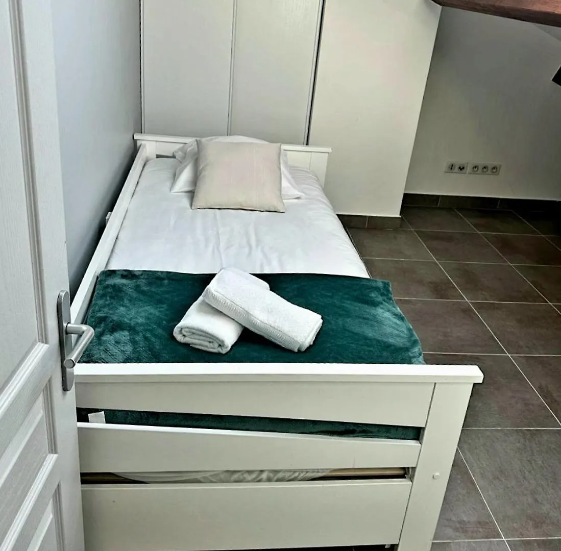 Appartement T3 Duplex Sous Les Toits De Marseille Panier Vieux Port
